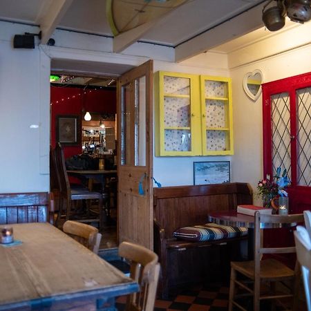 The Rum Shack Manorbier Castle Inn Εξωτερικό φωτογραφία